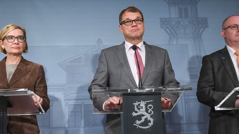 Hallitus: Ääriliikkeet kuriin nykylain avulla | Yle