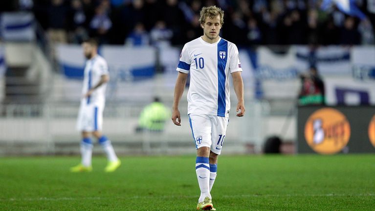 Teemu Pukki murheellisena