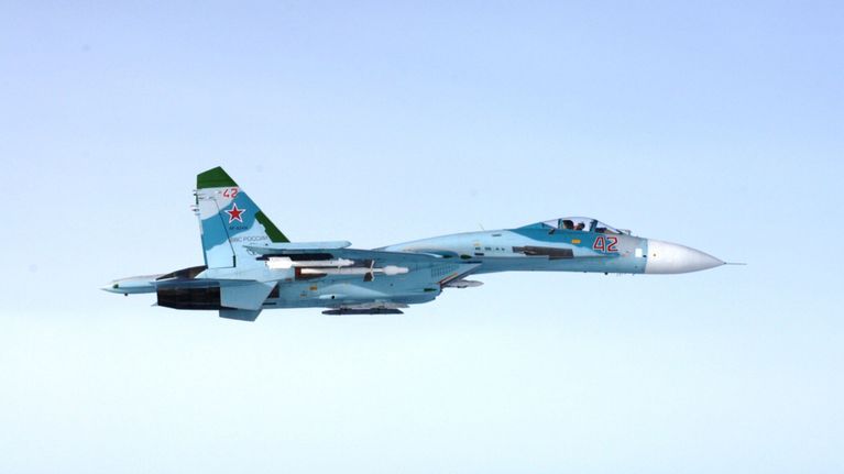 Venäläinen SU-27-hävittäjä.