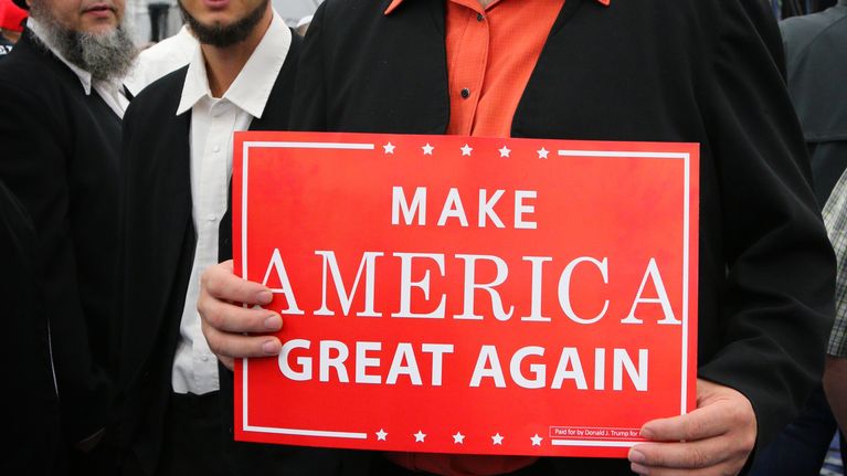Amissi Steve Labb tukee Trumpia uskonnollisista syistä. Manheim, Pennsylvania.