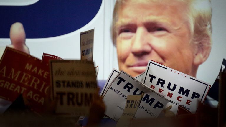 Trumpin kannattajia West Palm Beachissa, Floridassa, lokakuussa 2016.