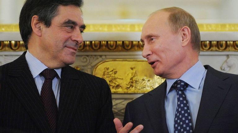 François Fillon ja Vladimir Putin Moskovassa vuonna 2011, jolloin molemmat toimivat maidensa pääministereinä.