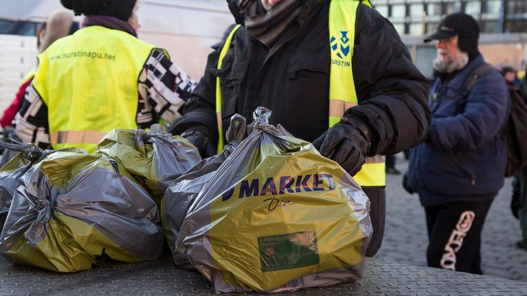 Heikki Hurstin itsenäisyyspäivän viettoa Helsingin Hakaniemessä.