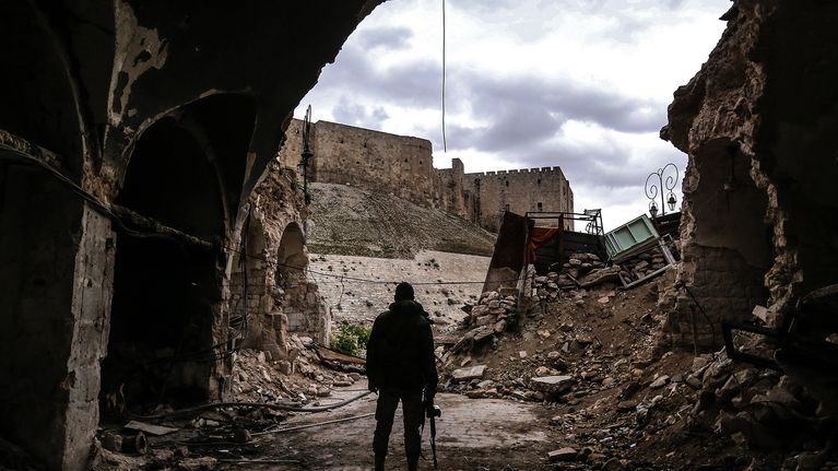 Aleppon vanhankaupungin raunioita maaliskuussa 2016.