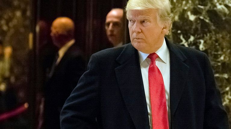 Yhdysvaltain presidentiksi valittu Donald Trump on Time-lehden mielestä vuoden henkilö.