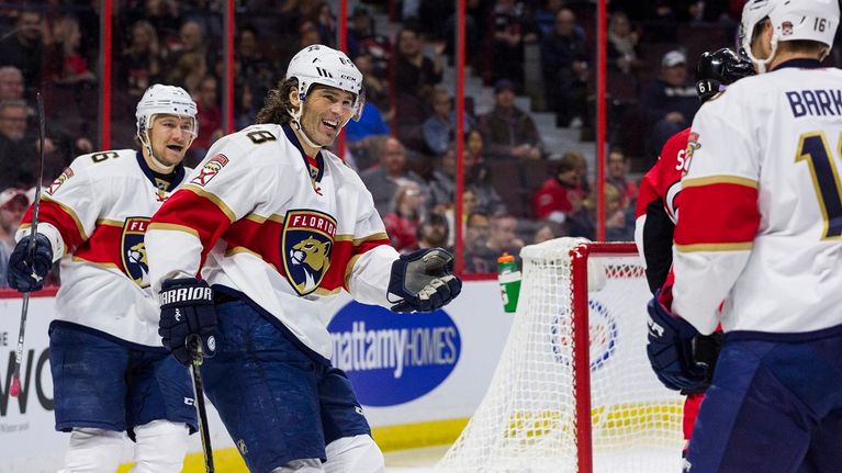 Jaromir Jagr ja Aleksander Barkov kuvassa