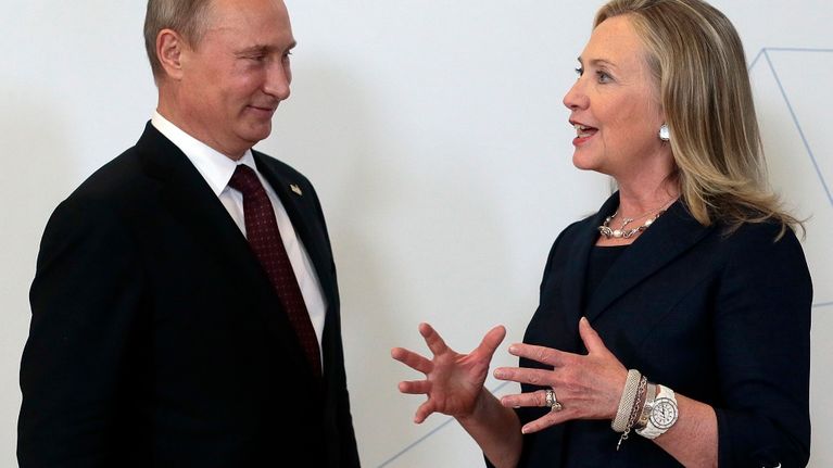 Venäjän presidentti Vladimir Putin ja Yhdysvaltain ulkoministeri Hillary Clinton tapasivat vuonna 2012