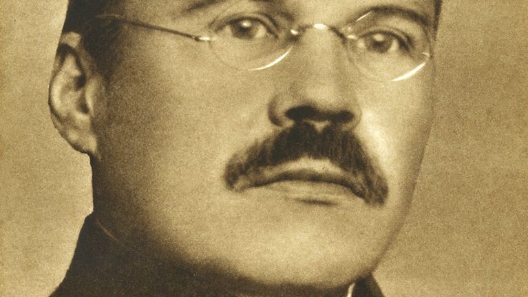 Kirjailija Kyösti Wilkuna.