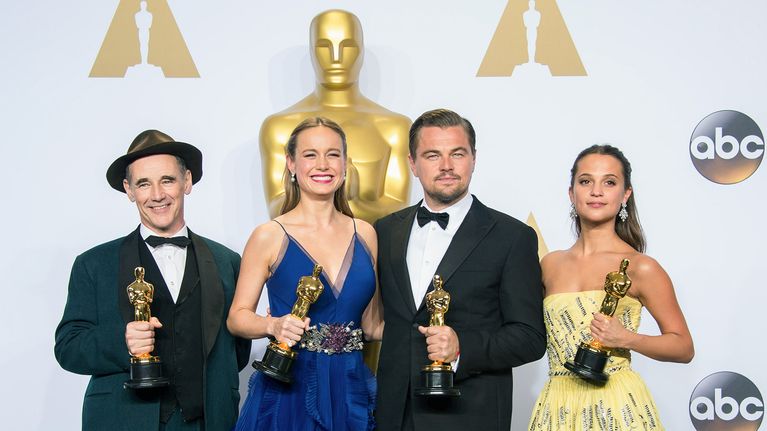 Oascar-gaalan voittajia vuodelta 2016. Vasemmalta: Mark Rylance, Alicia Vikander, Leonardo DiCaprio ja Brie Larson.