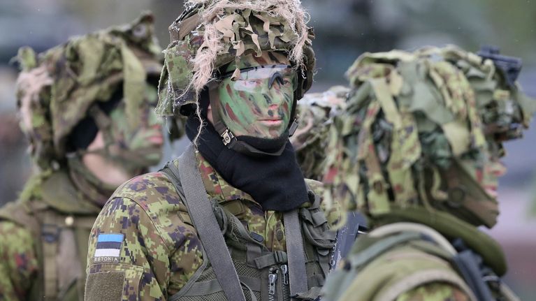 Virolaisia sotilaita Nato-harjoituksessa Liettuassa joulukuussa 2016.