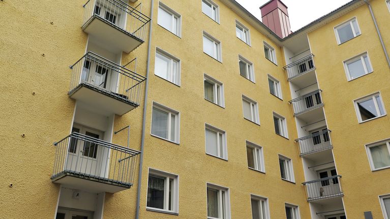 Kerrostalon sisäpiha