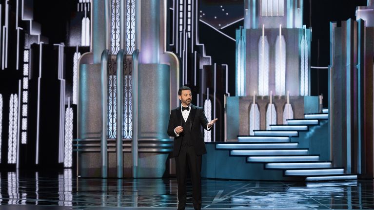 Jimmy Kimmel Oscar-gaalan lavalla