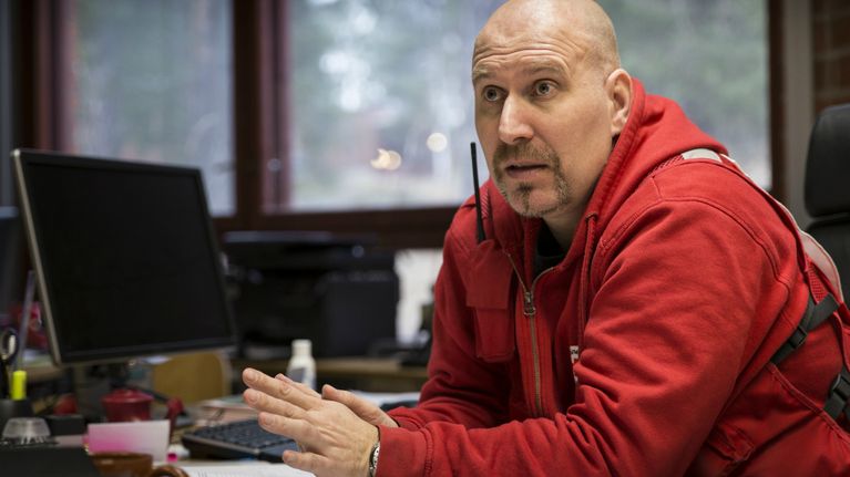 Evitskogin vastaanottokeskuksen vastaava ohjaaja Björn Paasonen.