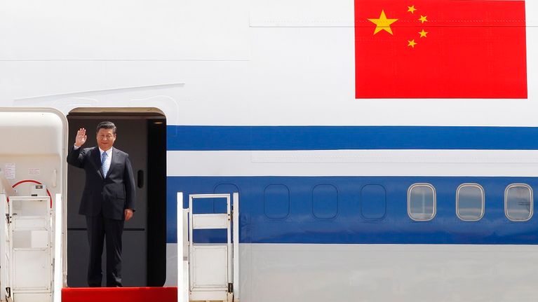 Kiinan presidentti Xi Jinping saapuu tiistaina illalla Suomeen. Kuvassa Xi vieraili Kambodžassa lokakuussa 2016.