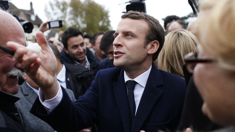 Presidenttiehdokas Emmanuel Macron äänesti vaalien 1. kierroksella Le Touquetissa 23. huhtikuuta. 