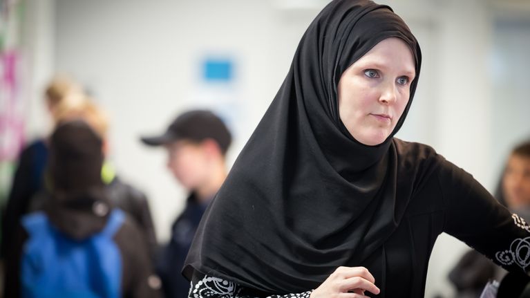 Suaad Onniselkä, islaminopettaja, Vesalan peruskoulu.