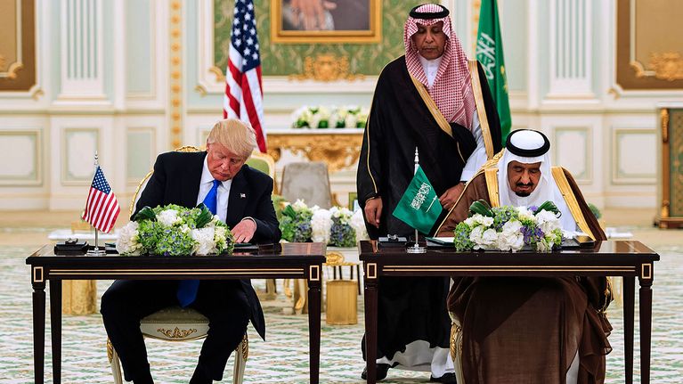 Yhdysvaltain presidentti Donald Trump ja Saudi-Arabian kuningas Salman.
