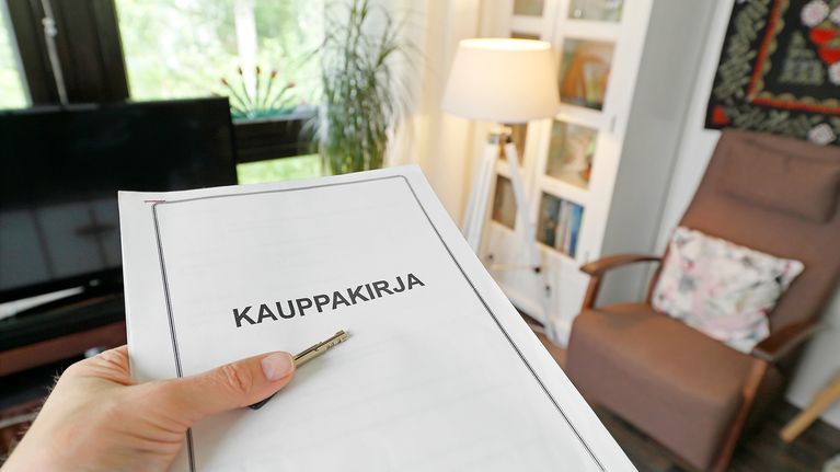 kauppakirja ja asunto