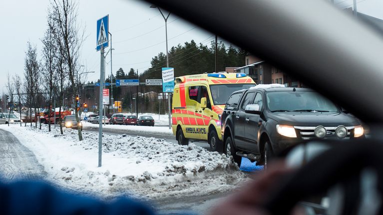 Ambulanssi liikenteessä