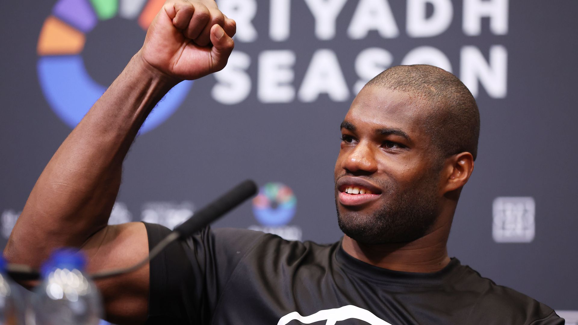 Anthony Joshuan kukistanut Daniel Dubois nauratti lehdistötilaisuudessa ...