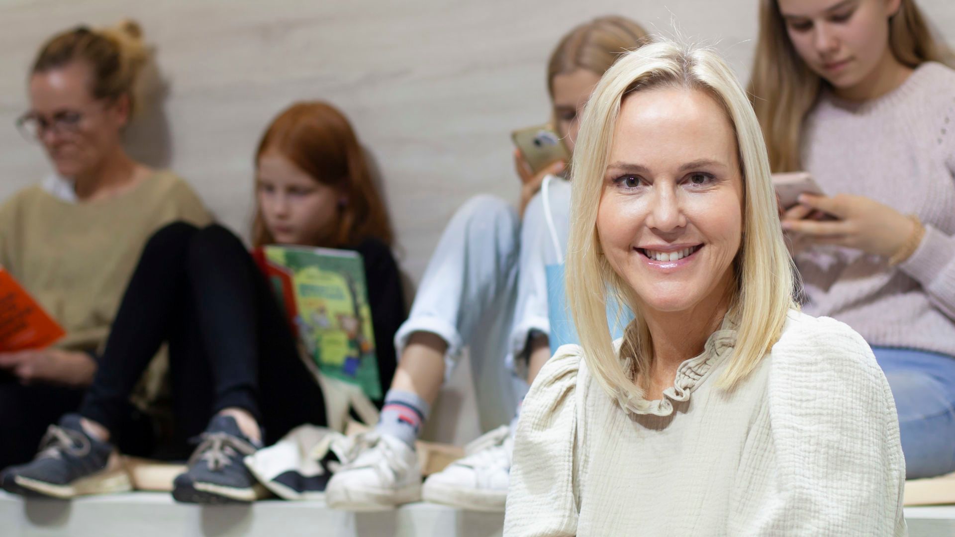samtal-med-camilla-grebe-om-skuggj-garen-kulturnytt-yle-areena