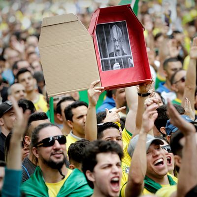 Jair Bolsonaron kannattajia São Paulossa, Brasiliassa 21. lokakuuta.