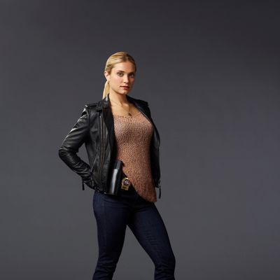 Spencer Grammer on Holly.Spencer Grammer on nähty mm. C.S.I. -sarjassa. Kuva: NBC Universal Media.
