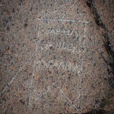 Kallioon hakattu vapaus veljeys tasa-arvo