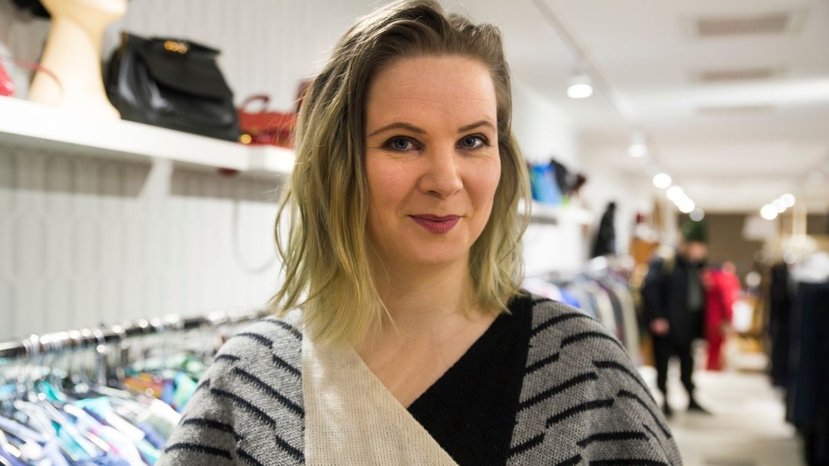 Kierrätysmuodin ammattilainen Outi Pyy vihaa elastaania, mutta 60 ...