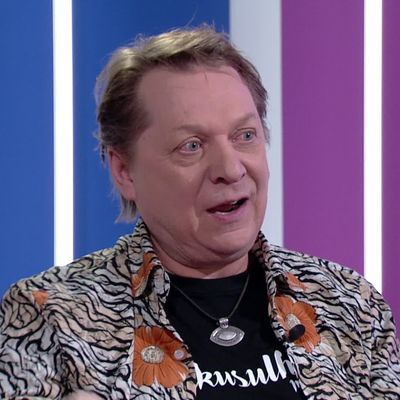 Heikki Salo kertoo "Lapsuuden sankarille" -kappaleen syntytarinan 